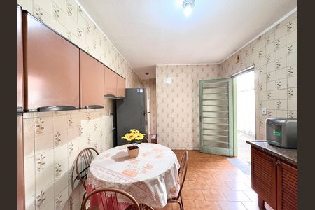 Casa à venda com 173m², 2 quartos e 1 vaga Casa à venda com 173m², 2 quartos e 1 vagaCozinha