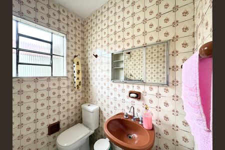 Casa à venda com 173m², 2 quartos e 1 vaga Casa à venda com 173m², 2 quartos e 1 vagaBanheiro