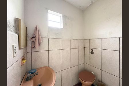 Casa à venda com 173m², 2 quartos e 1 vaga Casa à venda com 173m², 2 quartos e 1 vagaBanheiro de serviço