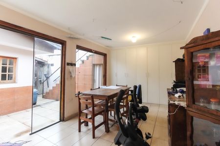 Casa para alugar com 98m², 4 quartos e 2 vagas Casa para alugar com 98m², 4 quartos e 2 vagasÁrea de Serviço