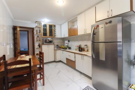 Casa para alugar com 98m², 4 quartos e 2 vagas Casa para alugar com 98m², 4 quartos e 2 vagasCozinha