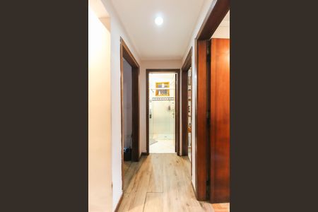 Casa para alugar com 98m², 4 quartos e 2 vagas Casa para alugar com 98m², 4 quartos e 2 vagasCorredor