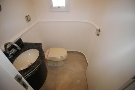 Casa de condomínio para alugar com 292m², 3 quartos e 4 vagas