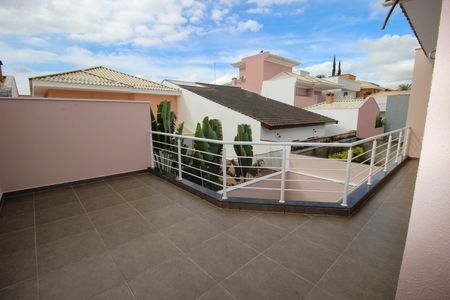 Casa de condomínio para alugar com 292m², 3 quartos e 4 vagas