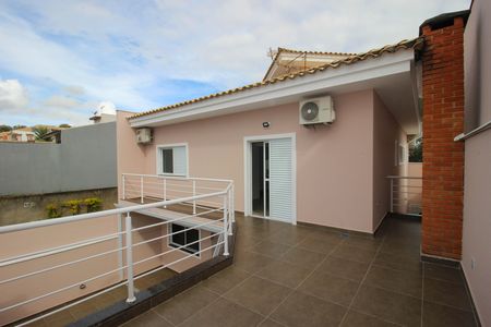 Casa de condomínio para alugar com 292m², 3 quartos e 4 vagas