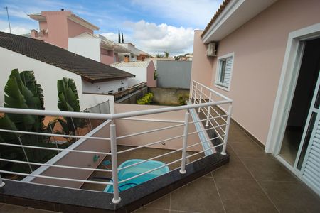 Casa de condomínio para alugar com 292m², 3 quartos e 4 vagas