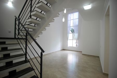Casa de condomínio para alugar com 292m², 3 quartos e 4 vagas