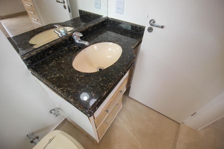Casa de condomínio para alugar com 292m², 3 quartos e 4 vagas