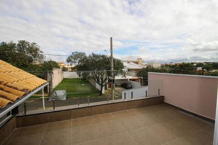 Casa de condomínio para alugar com 292m², 3 quartos e 4 vagas