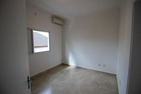 Casa de condomínio para alugar com 292m², 3 quartos e 4 vagas
