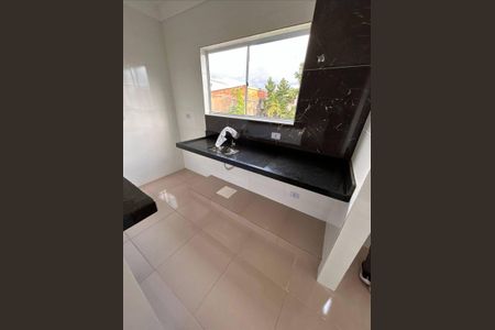 Cozinha de casa de condomínio para alugar com 2 quartos, 52m² em Vila Nossa Senhora de Fatima, São Vicente