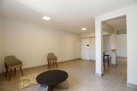 Apartamento à venda com 100m², 2 quartos e 1 vaga Apartamento à venda com 100m², 2 quartos e 1 vagaSala