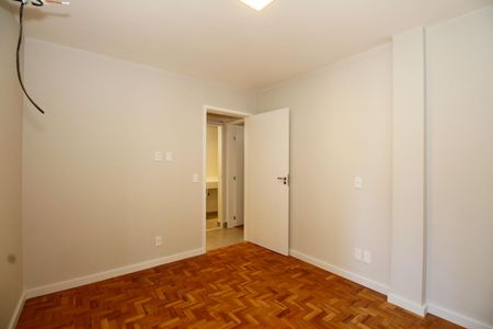 Apartamento à venda com 100m², 2 quartos e 1 vaga Apartamento à venda com 100m², 2 quartos e 1 vagaQuarto