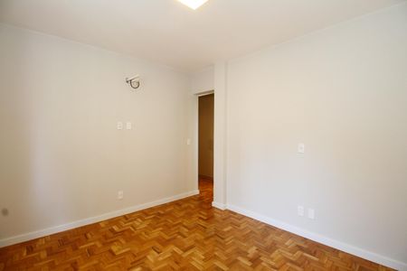 Apartamento à venda com 100m², 2 quartos e 1 vaga Apartamento à venda com 100m², 2 quartos e 1 vagaSuíte