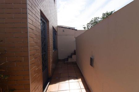 Casa à venda com 210m², 3 quartos e 4 vagasQuintal