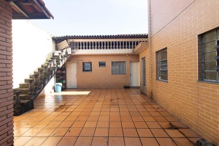Casa à venda com 210m², 3 quartos e 4 vagasCasa 2
