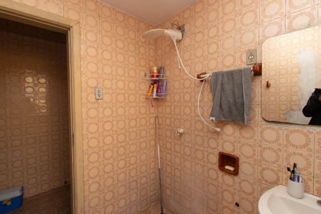 Casa à venda com 210m², 3 quartos e 4 vagasBanheiro Social