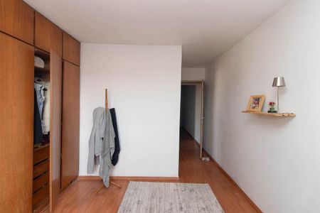 Casa à venda com 210m², 3 quartos e 4 vagasQuarto Suíte