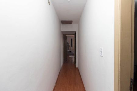 Casa à venda com 210m², 3 quartos e 4 vagasCorredor dos Quartos