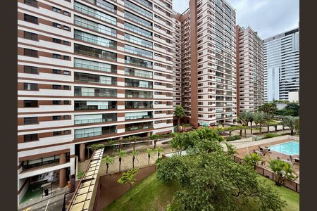 Apartamento para alugar com 169m², 3 quartos e 3 vagas Apartamento para alugar com 169m², 3 quartos e 3 vagasVista