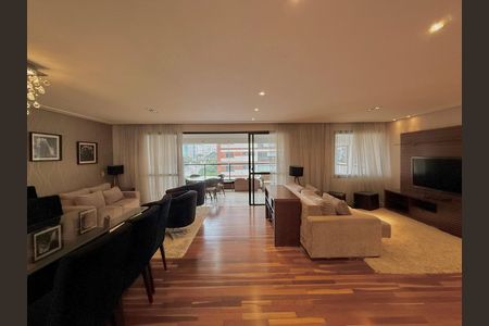 Apartamento para alugar com 169m², 3 quartos e 3 vagas Apartamento para alugar com 169m², 3 quartos e 3 vagasSala