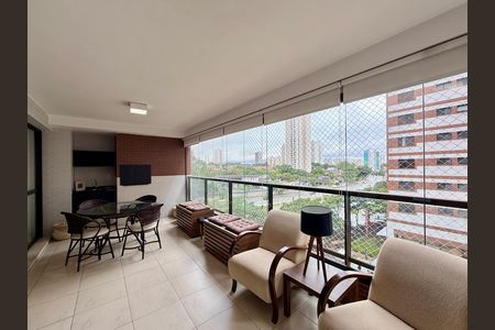 Apartamento para alugar com 169m², 3 quartos e 3 vagas Apartamento para alugar com 169m², 3 quartos e 3 vagasVaranda