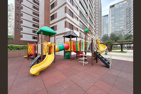 Apartamento para alugar com 169m², 3 quartos e 3 vagas Apartamento para alugar com 169m², 3 quartos e 3 vagasPlayground