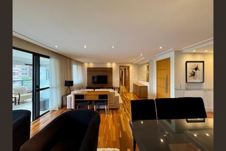 Apartamento para alugar com 169m², 3 quartos e 3 vagas Apartamento para alugar com 169m², 3 quartos e 3 vagasSala