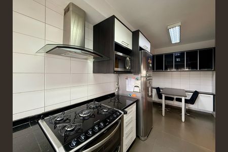 Apartamento para alugar com 169m², 3 quartos e 3 vagas Apartamento para alugar com 169m², 3 quartos e 3 vagasCozinha