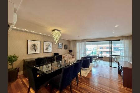 Apartamento para alugar com 169m², 3 quartos e 3 vagas Apartamento para alugar com 169m², 3 quartos e 3 vagasSala