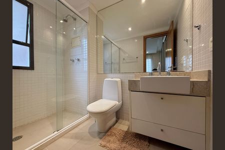 Apartamento para alugar com 169m², 3 quartos e 3 vagas Apartamento para alugar com 169m², 3 quartos e 3 vagasBanheiro Suíte 3