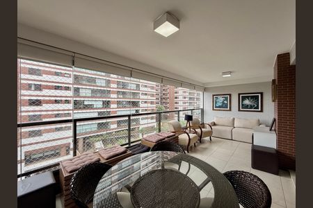Apartamento para alugar com 169m², 3 quartos e 3 vagas Apartamento para alugar com 169m², 3 quartos e 3 vagasVaranda