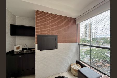 Apartamento para alugar com 169m², 3 quartos e 3 vagas Apartamento para alugar com 169m², 3 quartos e 3 vagasVaranda