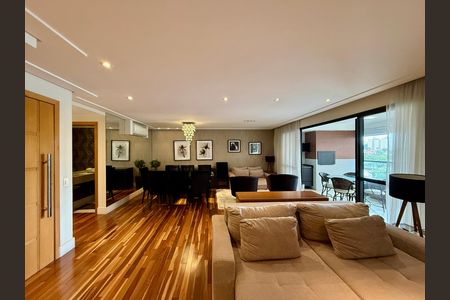 Apartamento para alugar com 169m², 3 quartos e 3 vagas Apartamento para alugar com 169m², 3 quartos e 3 vagasSala