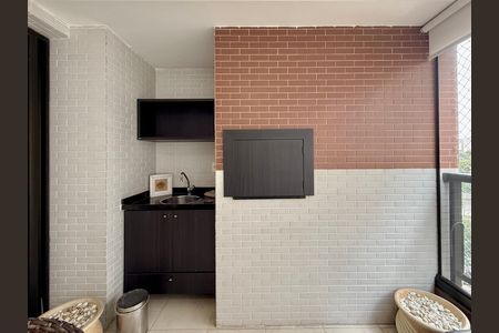 Apartamento para alugar com 169m², 3 quartos e 3 vagas Apartamento para alugar com 169m², 3 quartos e 3 vagasVaranda