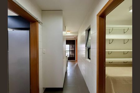 Apartamento para alugar com 169m², 3 quartos e 3 vagas Apartamento para alugar com 169m², 3 quartos e 3 vagasÁrea de Serviço