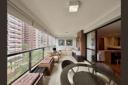 Apartamento para alugar com 169m², 3 quartos e 3 vagas Apartamento para alugar com 169m², 3 quartos e 3 vagasVaranda