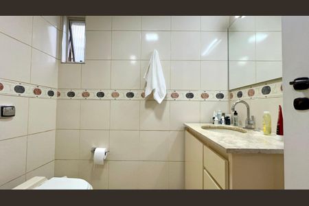 Apartamento para alugar com 140m², 3 quartos e 2 vagas Apartamento para alugar com 140m², 3 quartos e 2 vagasBanheiro