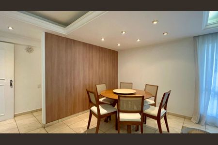 Apartamento para alugar com 140m², 3 quartos e 2 vagas Apartamento para alugar com 140m², 3 quartos e 2 vagasSala de Jantar