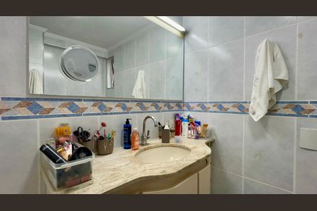 Apartamento para alugar com 140m², 3 quartos e 2 vagas Apartamento para alugar com 140m², 3 quartos e 2 vagasBanheiro da Suíte