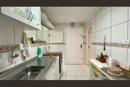 Apartamento para alugar com 140m², 3 quartos e 2 vagas Apartamento para alugar com 140m², 3 quartos e 2 vagasCozinha