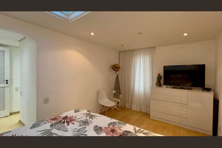Apartamento para alugar com 140m², 3 quartos e 2 vagas Apartamento para alugar com 140m², 3 quartos e 2 vagasSuite