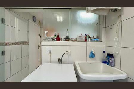 Apartamento para alugar com 140m², 3 quartos e 2 vagas Apartamento para alugar com 140m², 3 quartos e 2 vagasBanheiro de serviço