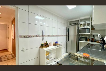 Apartamento para alugar com 140m², 3 quartos e 2 vagas Apartamento para alugar com 140m², 3 quartos e 2 vagasCozinha