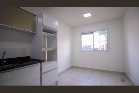 Sala/Cozinha de apartamento para alugar com 2 quartos, 45m² em Vila Ivone, São Paulo