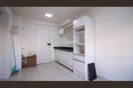 Sala/Cozinha de apartamento para alugar com 2 quartos, 45m² em Vila Ivone, São Paulo