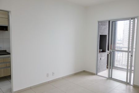 sala de apartamento para alugar com 2 quartos, 60m² em Presidente Altino, Osasco