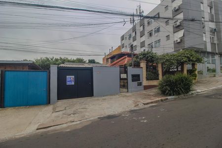 Casa para alugar com 179m², 2 quartos e 1 vaga Casa para alugar com 179m², 2 quartos e 1 vagaFachada