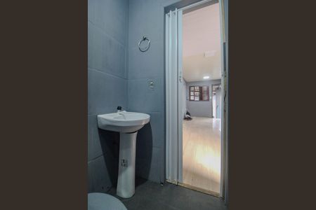Banheiro de casa para alugar com 2 quartos, 179m² em São José, Porto Alegre