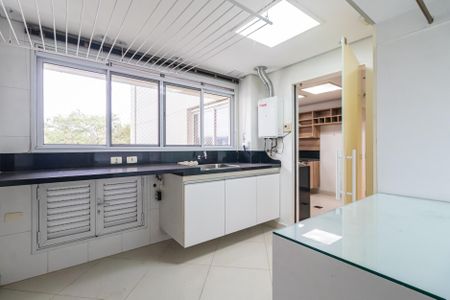 Apartamento à venda com 186m², 2 quartos e 3 vagasÁrea de Serviço